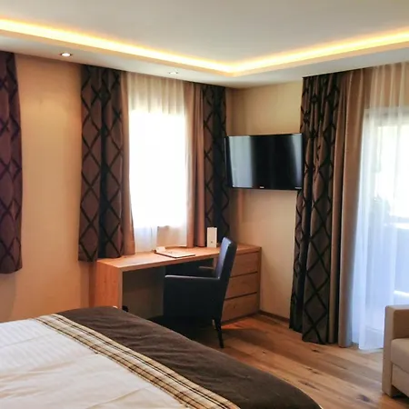 Gemuetliche Dorfhotel Kaltenhauser Hotel 4*