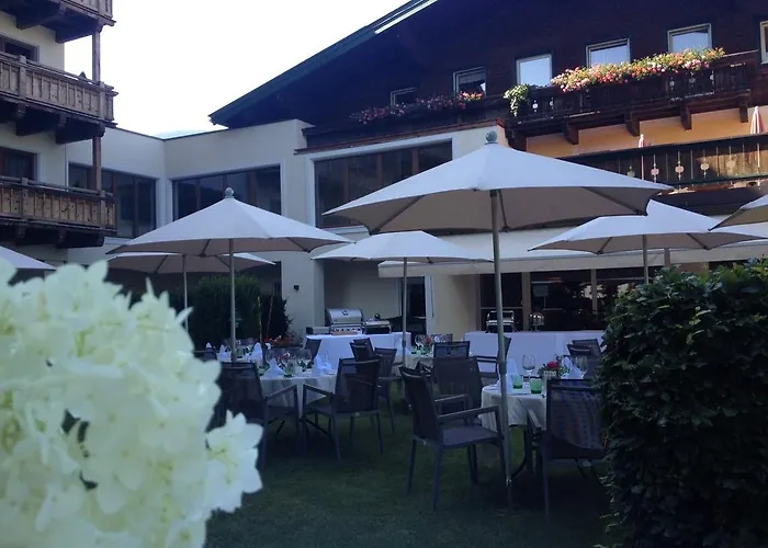 מלון Gemuetliche Dorfhotel Kaltenhauser 4*